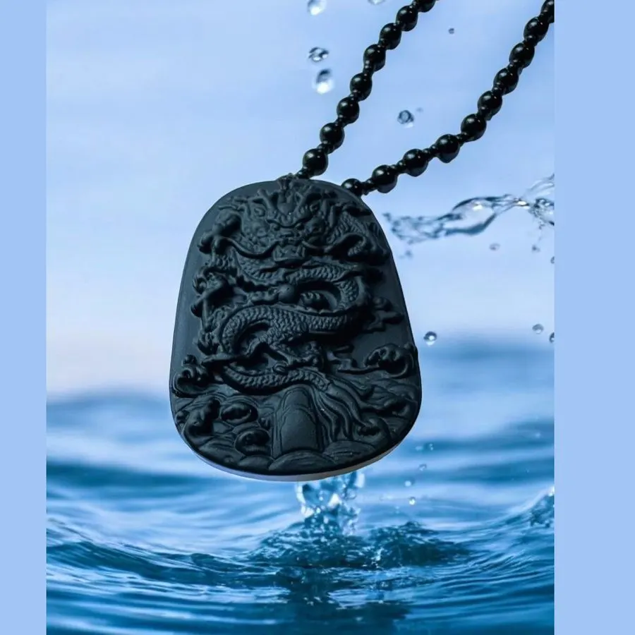 Fortune Amulet — รูป