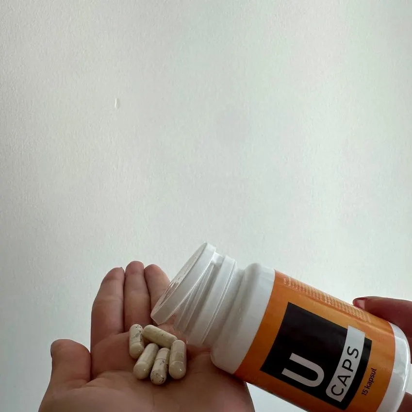 U Caps — fotografija 1
